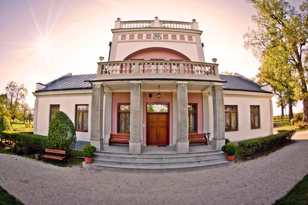 Agropark - Dworek Pod Lipa Sobków Esterno foto
